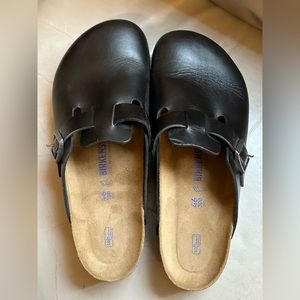 Men’s size 13 Birkenstock clogs